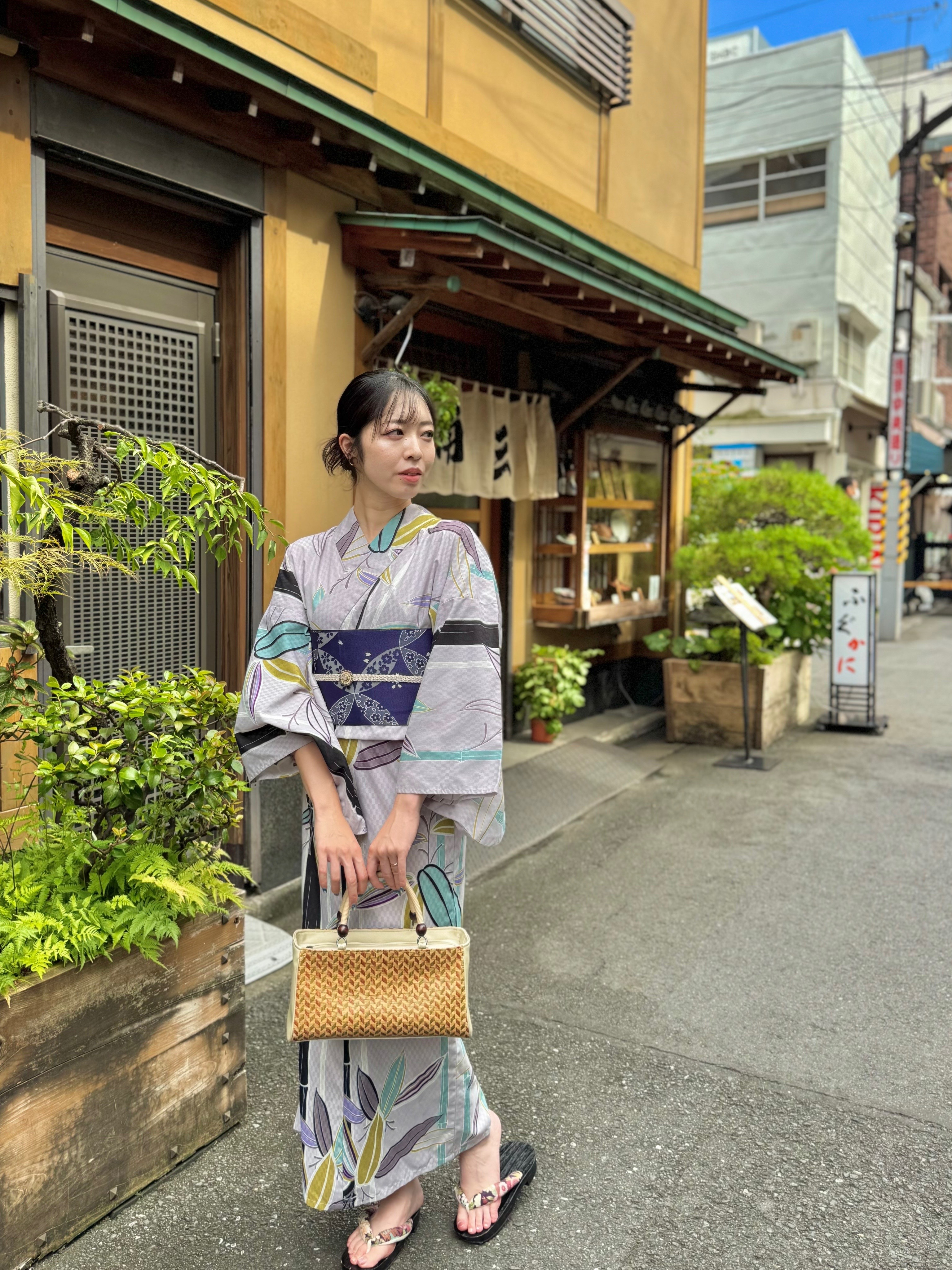 東京都浅草 袴　訪問着　七五三　浴衣　振袖　着物レンタルVASARA浅草駅前