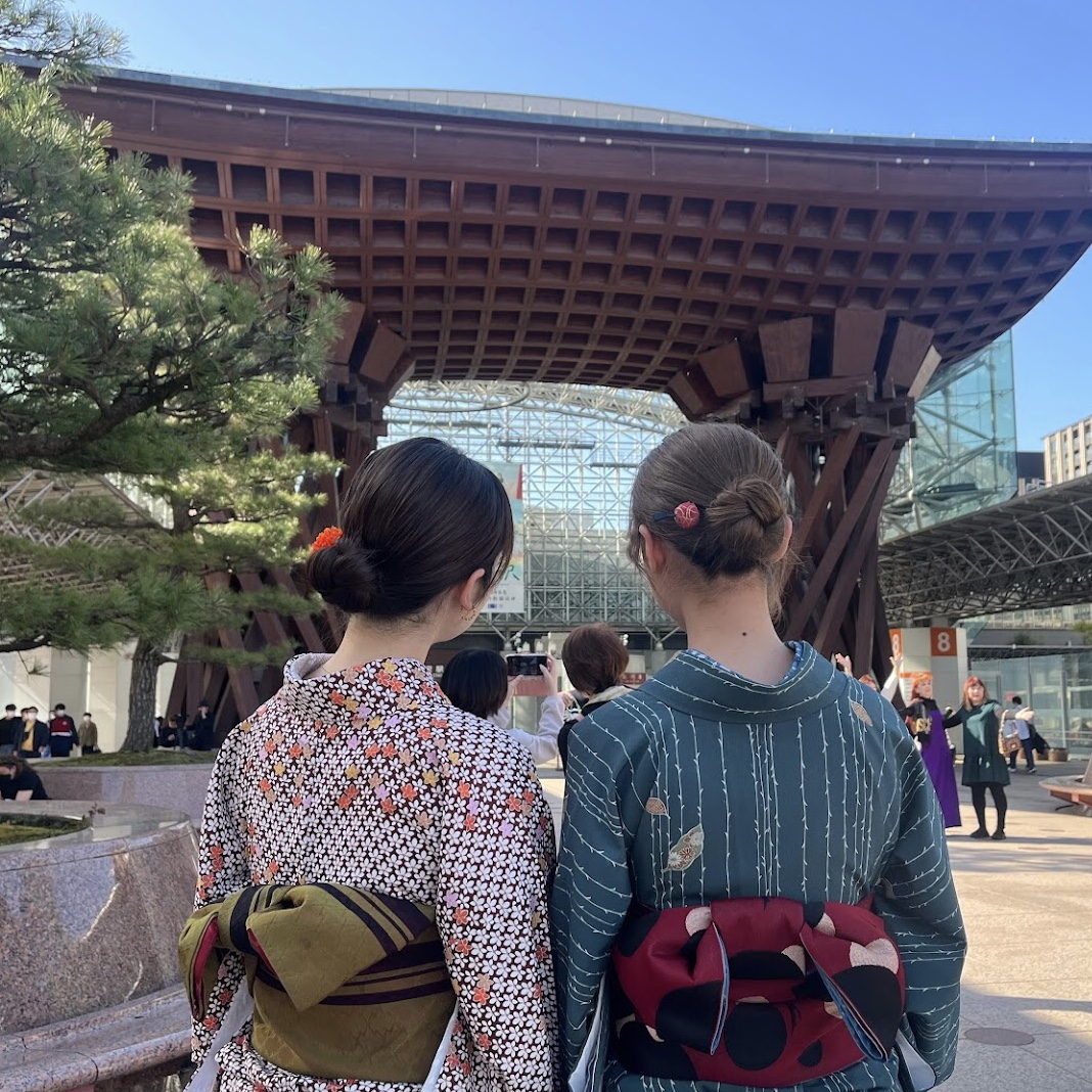 VASARA金沢駅前店/鼓門前×着物✨