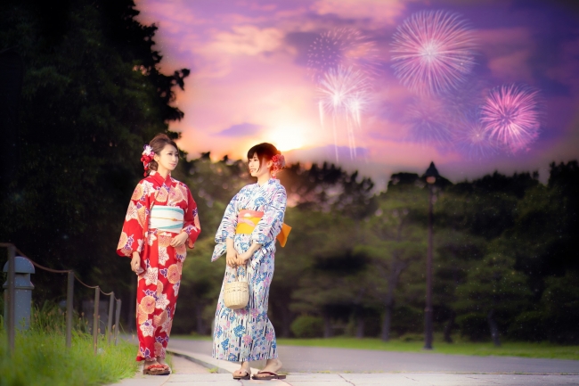 【2025年度版】9月も浴衣で大丈夫!快適な調布花火大会・北区花火会にお出かけしてみませんか?