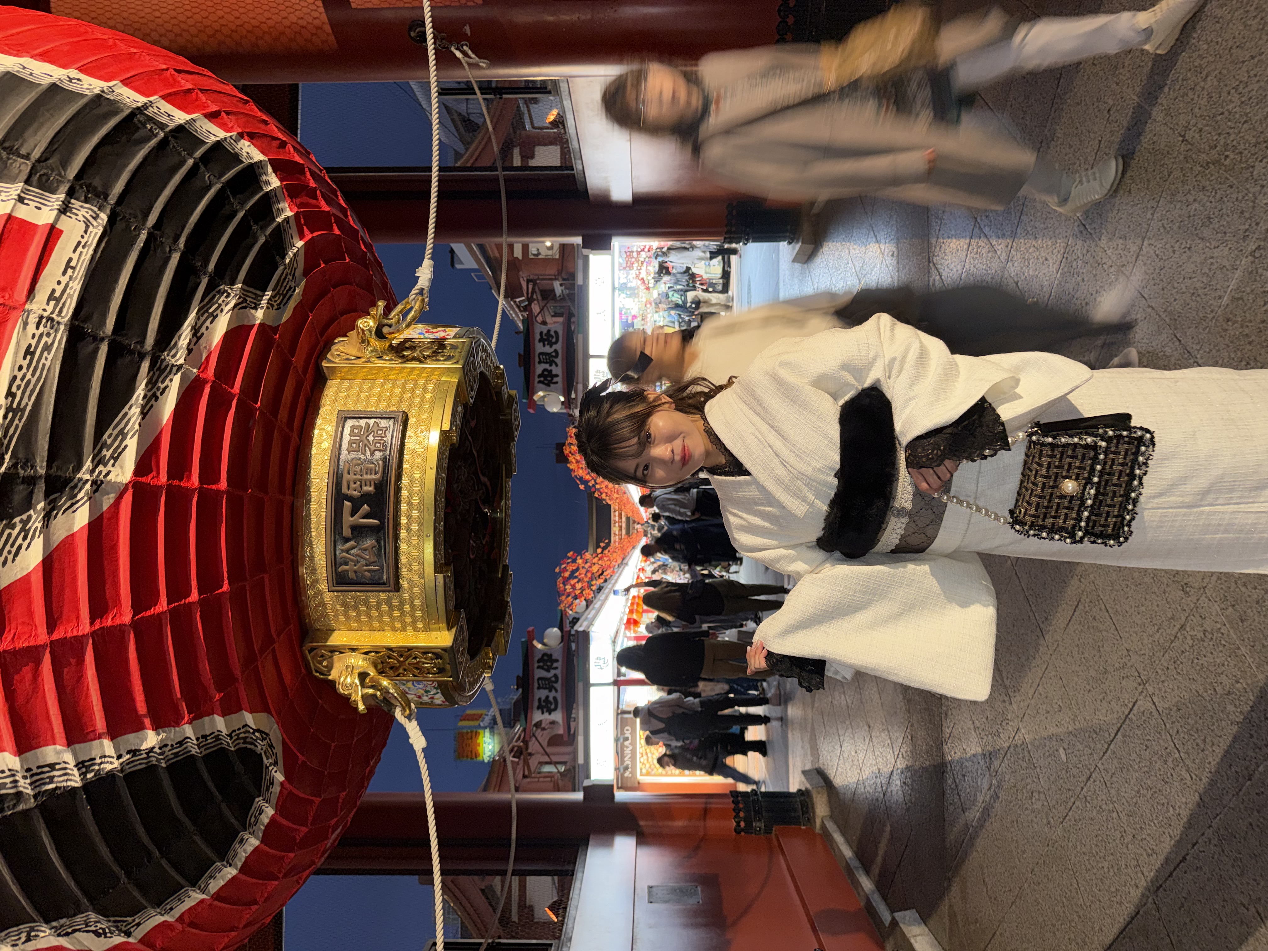 今天会说中文的工作人员在中！