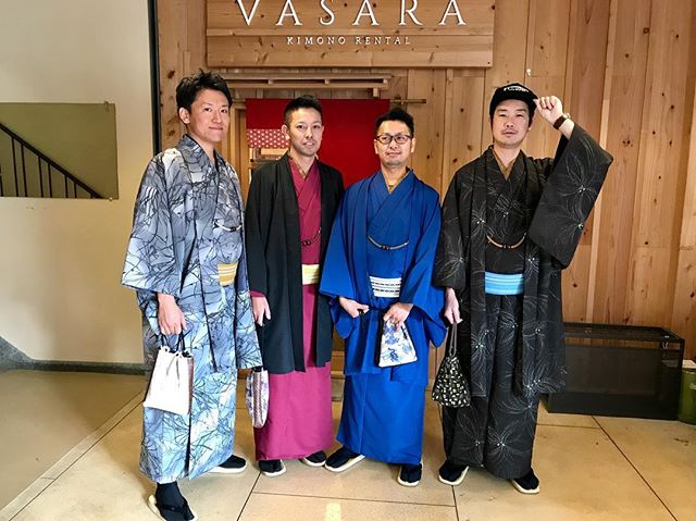 男性着物はどんな色・組み合わせがいいのか