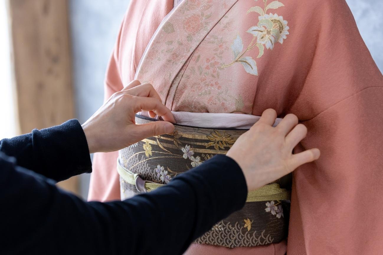 ドレスを着ている男性

AI 生成コンテンツは誤りを含む可能性があります。